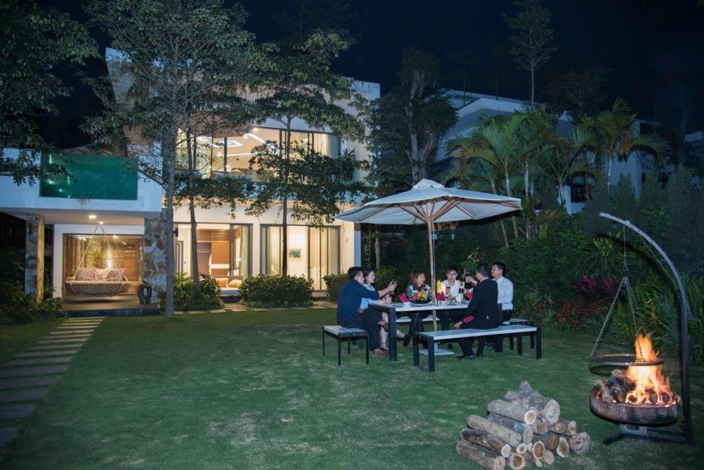 Flamingos Dai Lai Resort - Luxury Ngoc Quang Bagian luar foto